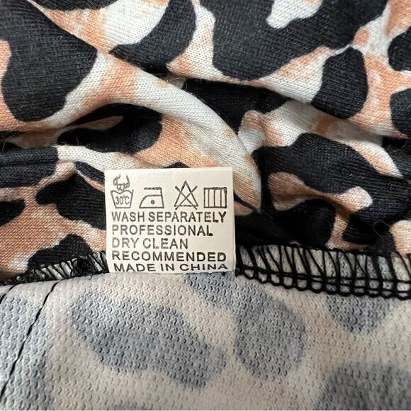 NWOT animal print shorts sz XL drawstring waist by Mosucoirl stretchy - Picture 16 of 16